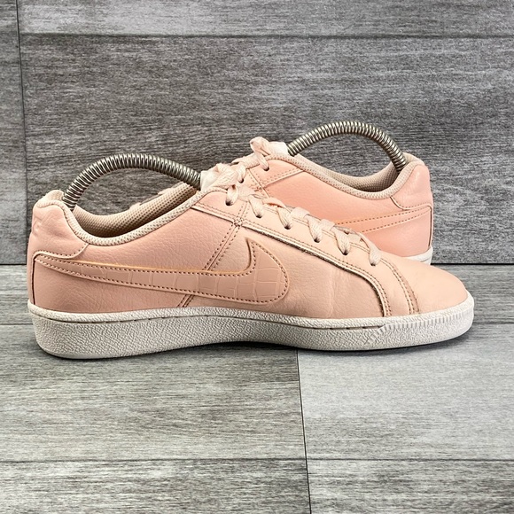 Nike Court Royale Coral Pink Womens 8 Tennis Shoes Preowned 749867-604 Leather - Picture 4 of 14